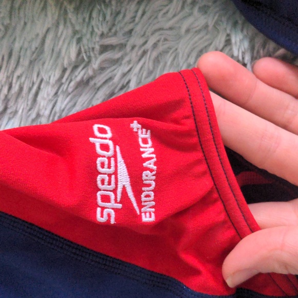 Bundle of two Speedo Endurance + Fabric swimsuits size 8 - Picture 7 of 11